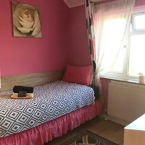 Becontreelodge Apartment