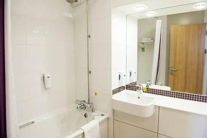 מלון Premier Inn London דאגנהאם