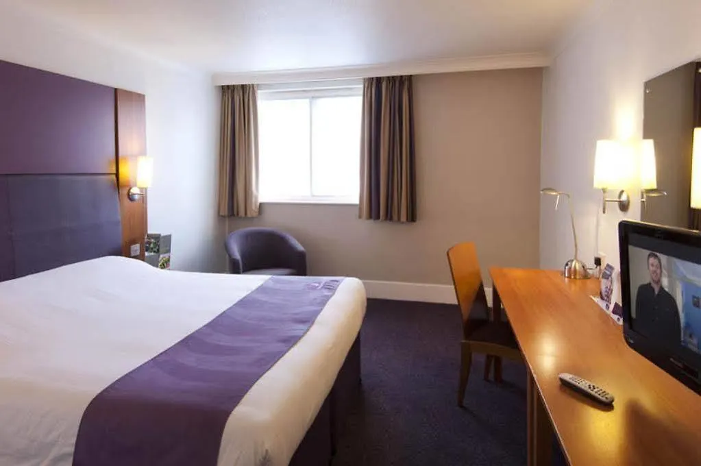 מלון Premier Inn London דאגנהאם